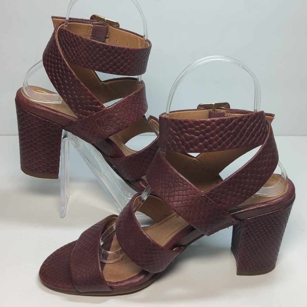 Vionic Blaire Strappy Heeled Sandals womans size 6 EU 37 - Picture 5 of 16